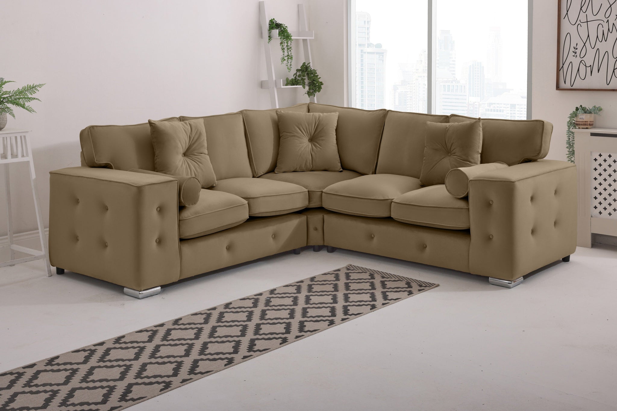 Callen Corner Fullback - 2c2 + Bolster / Buttoned Cushions