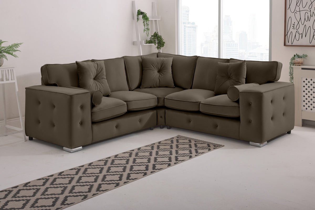 Callen Corner Fullback - 2c2 + Bolster / Buttoned Cushions