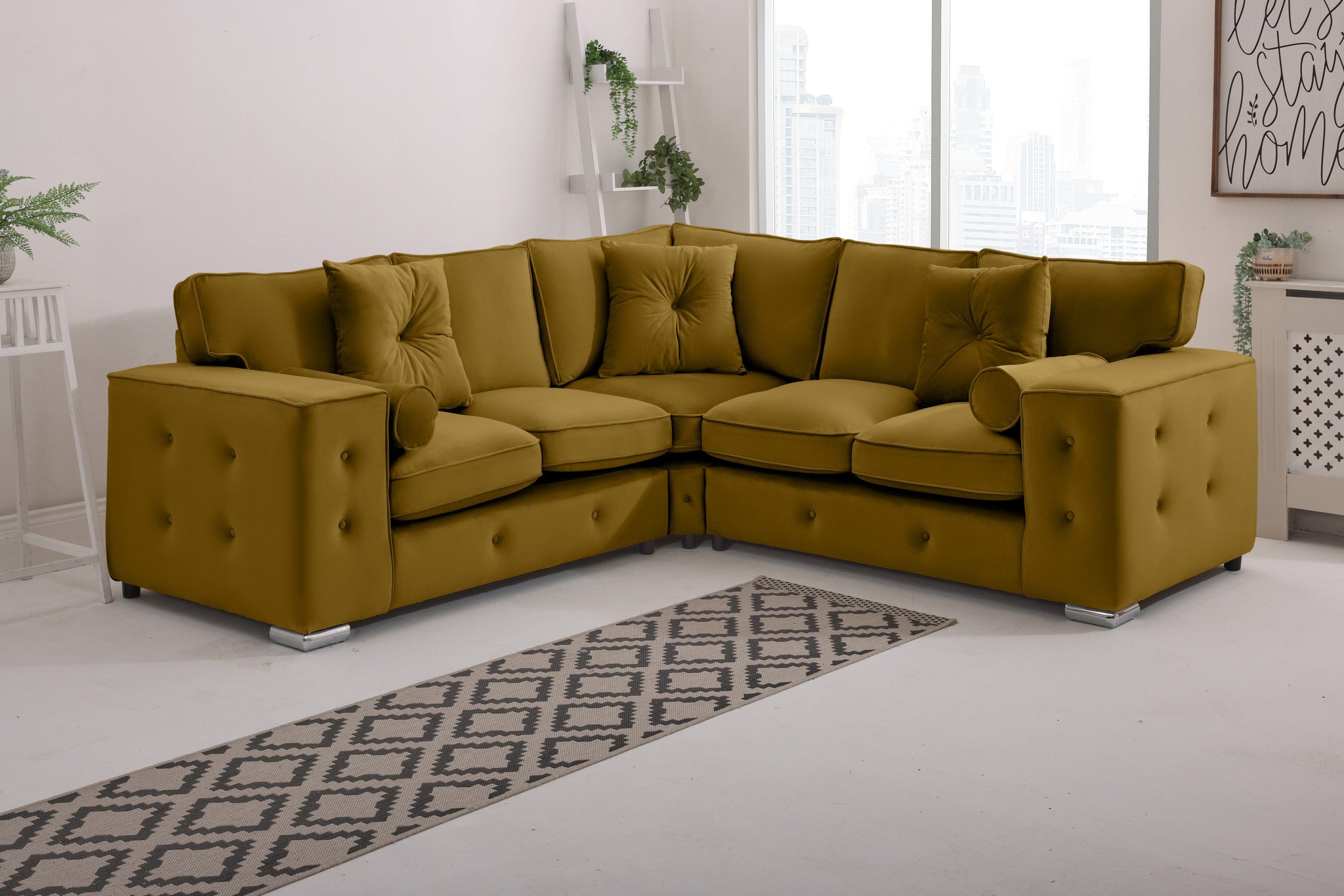 Callen Corner Fullback - 2c2 + Bolster / Buttoned Cushions