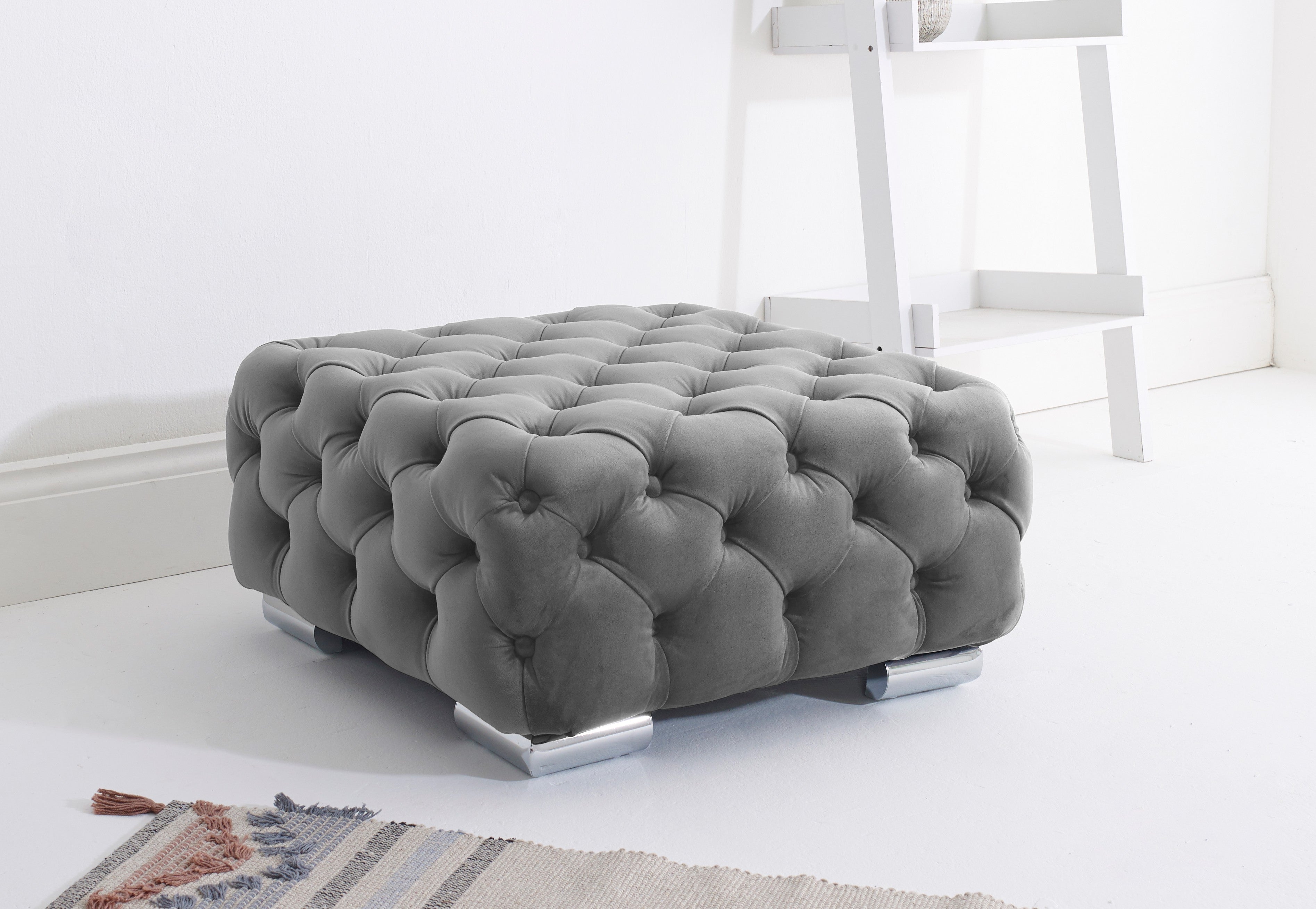Victoria Plush Corner Fullback + Extra Cushions